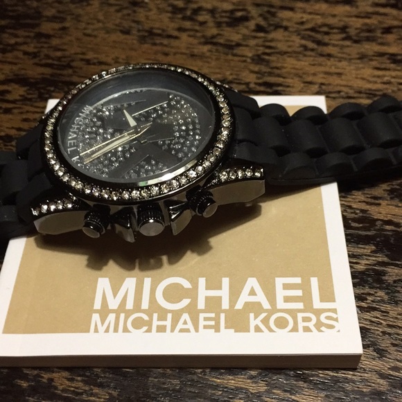 Michael Kors Watch - Picture 5 of 8